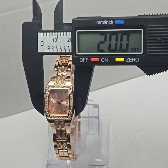 Womens Charter Club Rose Gold Tone Watch Crystals Rhinestones New Battery - Picture 4 of 9